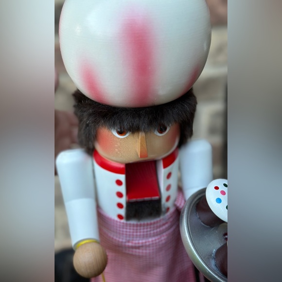 Vintage Steinbach Nutcracker Cupcake Maker 18” tall. Haunted? You decide. - Picture 10 of 15